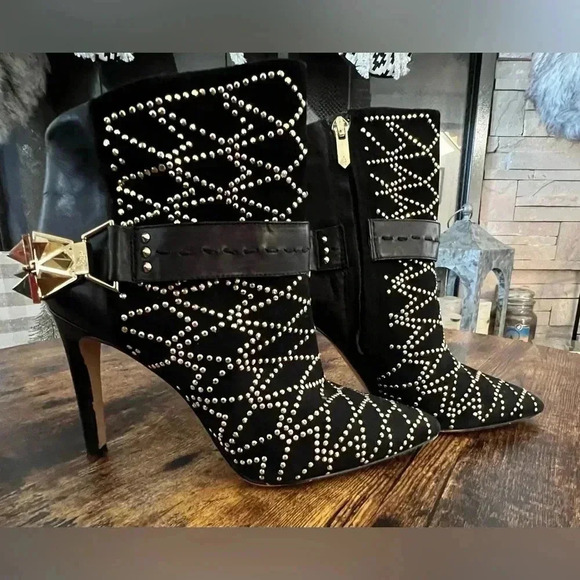 Sam Edelman | ladies Mila studded bootie shoe. Size: 8M - Picture 1 of 15
